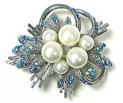 Brooch with Crystals and Cluster of Pearls